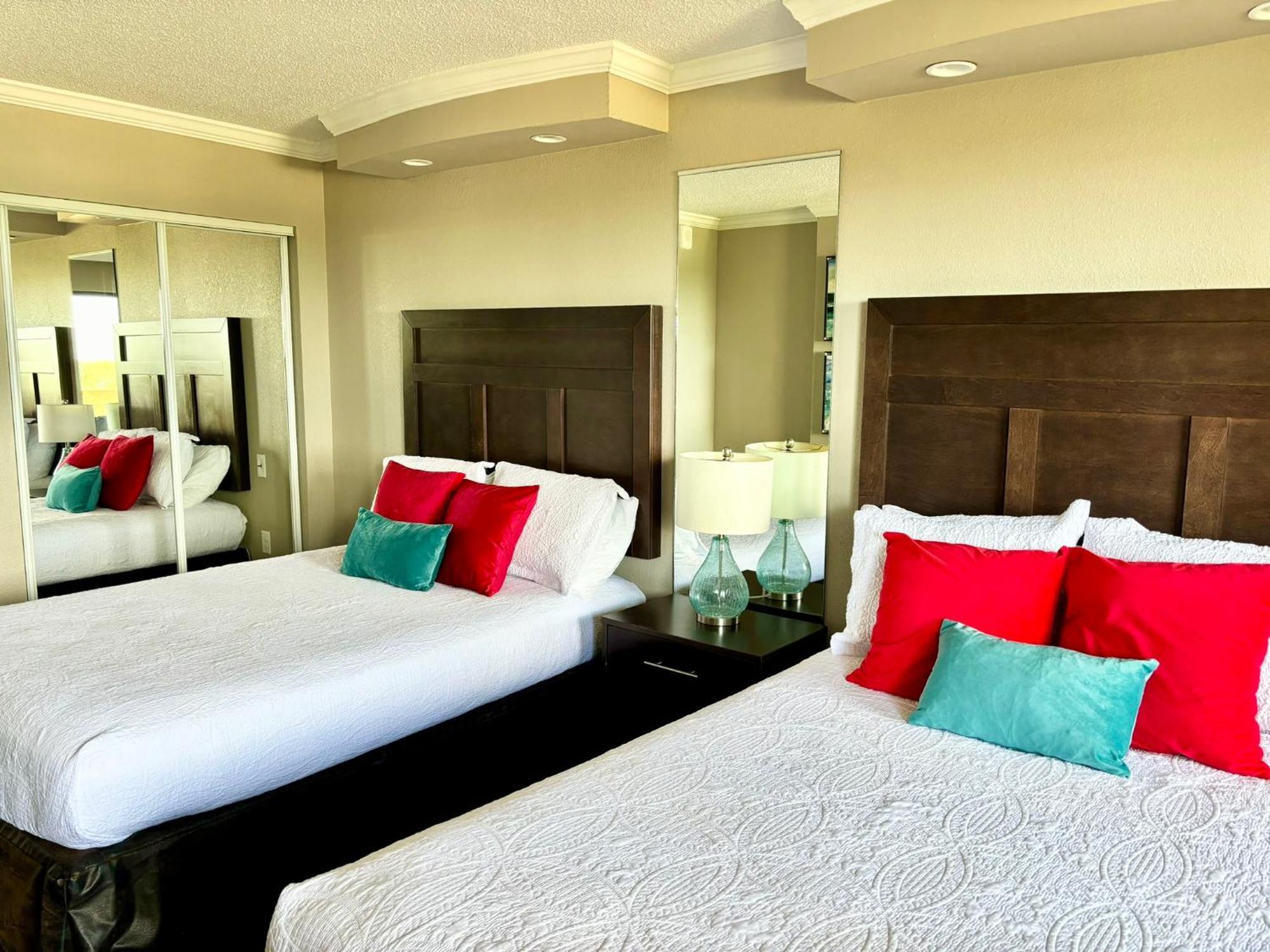 Azure Bliss Oceanfront Condo Sleeps 6 เมอร์เทิลบีช ภายนอก รูปภาพ