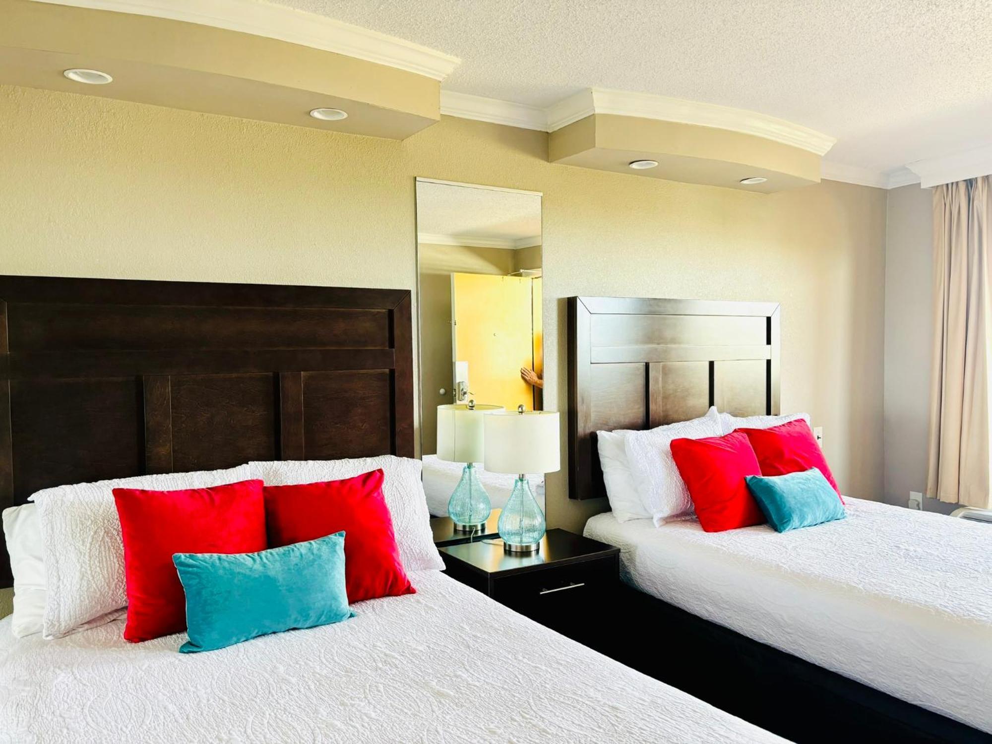 Azure Bliss Oceanfront Condo Sleeps 6 เมอร์เทิลบีช ภายนอก รูปภาพ